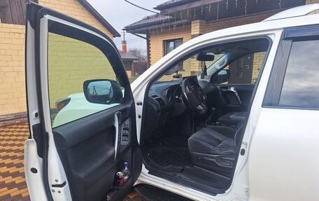 Toyota Land Cruiser Prado 150 рестайлинг 2, 2013 год, 3 450 000 рублей, 12 фотография