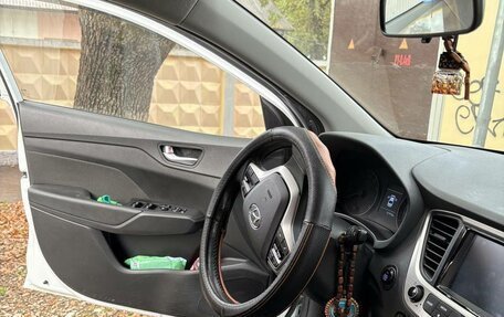 Hyundai Solaris II рестайлинг, 2017 год, 1 200 000 рублей, 7 фотография