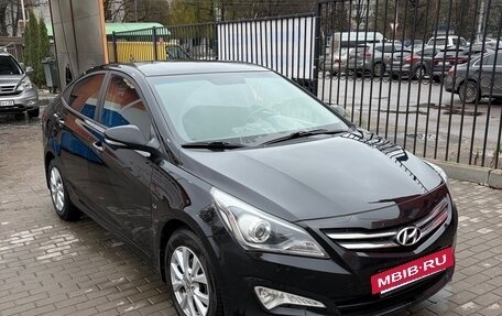 Hyundai Solaris II рестайлинг, 2014 год, 1 000 000 рублей, 3 фотография