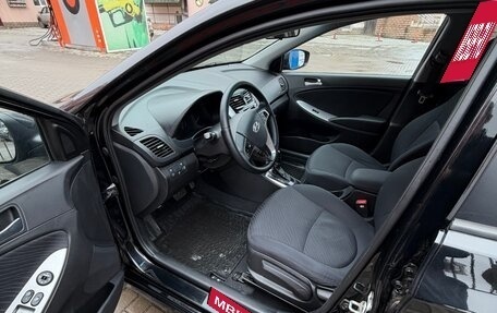 Hyundai Solaris II рестайлинг, 2014 год, 1 000 000 рублей, 7 фотография