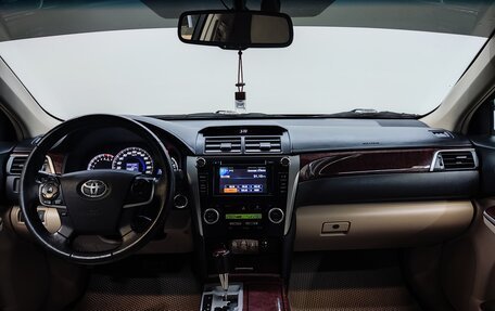 Toyota Camry, 2014 год, 1 495 000 рублей, 9 фотография