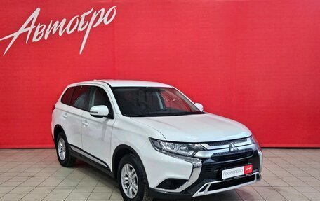 Mitsubishi Outlander III рестайлинг 3, 2021 год, 2 275 000 рублей, 7 фотография