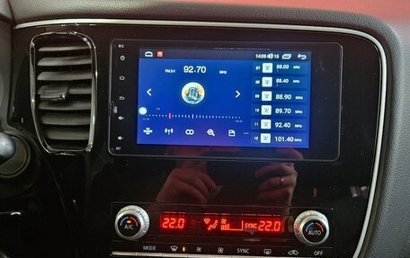 Mitsubishi Outlander III рестайлинг 3, 2021 год, 2 275 000 рублей, 11 фотография