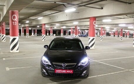 Opel Astra J, 2011 год, 1 000 000 рублей, 1 фотография