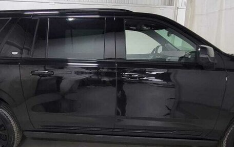 Cadillac Escalade V, 2025 год, 24 590 000 рублей, 7 фотография