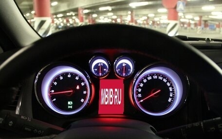 Opel Astra J, 2011 год, 1 000 000 рублей, 5 фотография