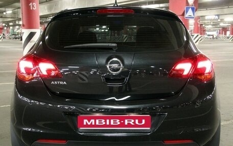 Opel Astra J, 2011 год, 1 000 000 рублей, 3 фотография