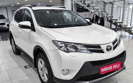 Toyota RAV4, 2014 год, 1 550 000 рублей, 3 фотография
