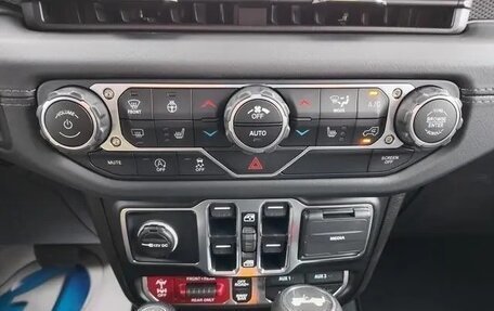 Jeep Wrangler, 2025 год, 9 400 000 рублей, 16 фотография