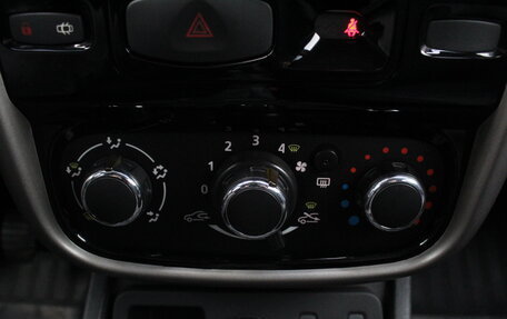 Renault Duster I рестайлинг, 2014 год, 810 000 рублей, 15 фотография