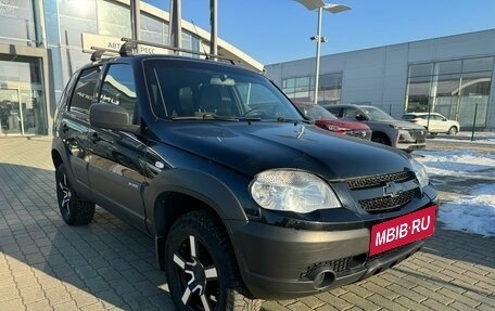 Chevrolet Niva I рестайлинг, 2018 год, 799 000 рублей, 3 фотография