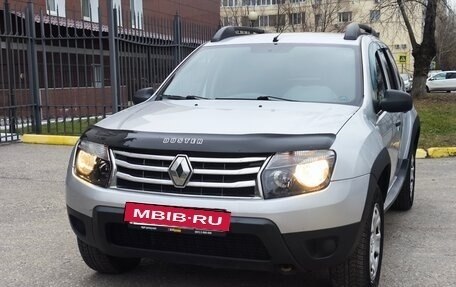 Renault Duster I рестайлинг, 2012 год, 675 000 рублей, 2 фотография