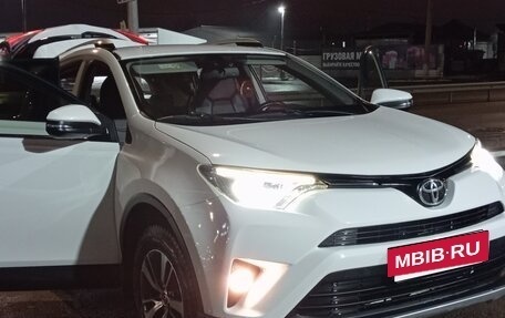 Toyota RAV4, 2016 год, 2 150 000 рублей, 5 фотография