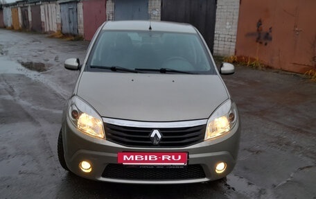 Renault Sandero I, 2011 год, 655 000 рублей, 2 фотография
