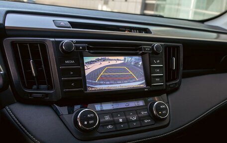 Toyota RAV4, 2019 год, 1 995 000 рублей, 15 фотография