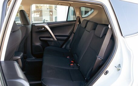 Toyota RAV4, 2019 год, 1 995 000 рублей, 17 фотография