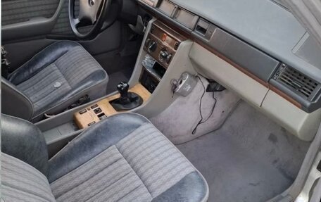 Mercedes-Benz W124, 1990 год, 150 000 рублей, 4 фотография