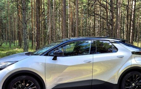 Toyota C-HR, 2024 год, 4 150 000 рублей, 2 фотография