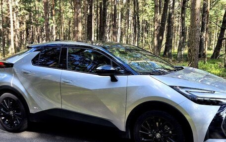 Toyota C-HR, 2024 год, 4 150 000 рублей, 4 фотография