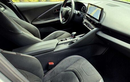 Toyota C-HR, 2024 год, 4 150 000 рублей, 8 фотография