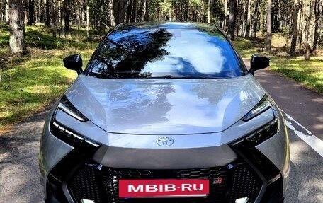 Toyota C-HR, 2024 год, 4 150 000 рублей, 5 фотография