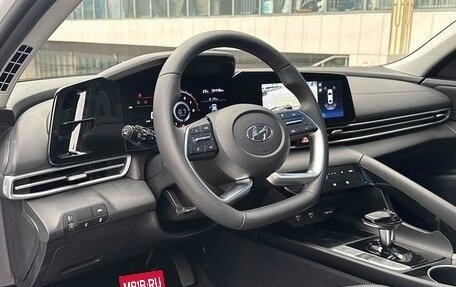 Hyundai Elantra, 2022 год, 1 400 000 рублей, 5 фотография