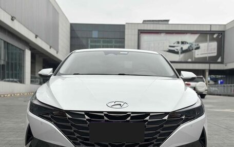 Hyundai Elantra, 2022 год, 1 400 000 рублей, 2 фотография