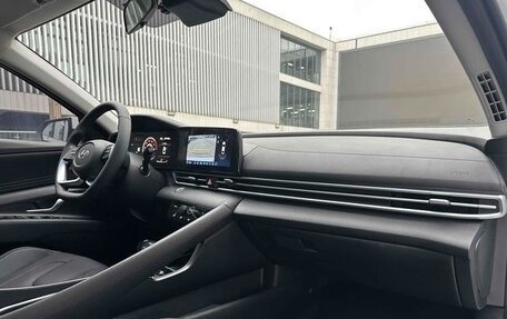 Hyundai Elantra, 2022 год, 1 400 000 рублей, 16 фотография