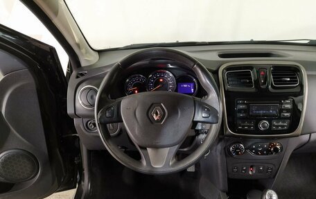 Renault Sandero II рестайлинг, 2015 год, 880 000 рублей, 13 фотография