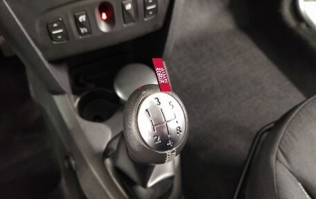 Renault Sandero II рестайлинг, 2015 год, 880 000 рублей, 16 фотография