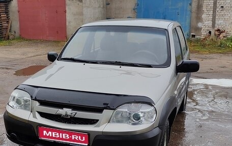 Chevrolet Niva I рестайлинг, 2011 год, 450 000 рублей, 1 фотография