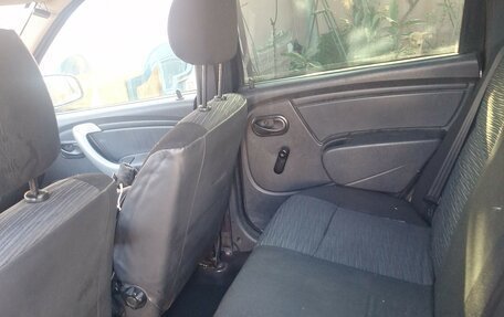 Renault Logan I, 2010 год, 400 000 рублей, 2 фотография