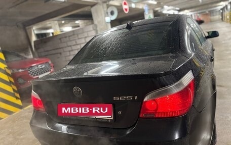 BMW 5 серия, 2006 год, 1 300 000 рублей, 4 фотография