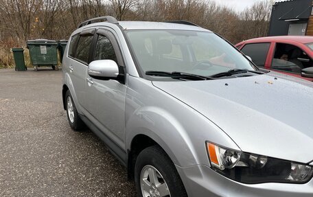 Mitsubishi Outlander III рестайлинг 3, 2011 год, 1 200 000 рублей, 3 фотография