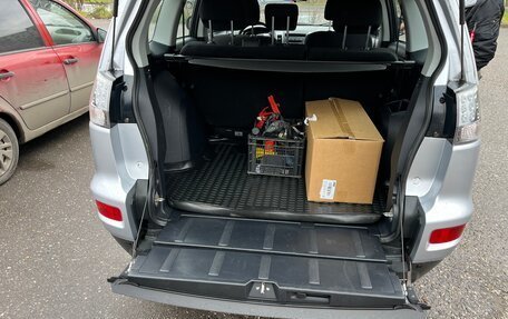 Mitsubishi Outlander III рестайлинг 3, 2011 год, 1 200 000 рублей, 14 фотография