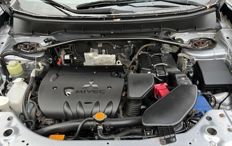 Mitsubishi Outlander III рестайлинг 3, 2011 год, 1 200 000 рублей, 13 фотография