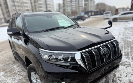 Toyota Land Cruiser Prado 150 рестайлинг 2, 2020 год, 5 500 000 рублей, 2 фотография