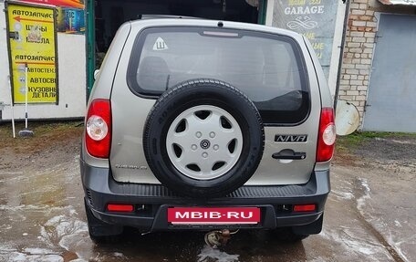 Chevrolet Niva I рестайлинг, 2011 год, 450 000 рублей, 4 фотография