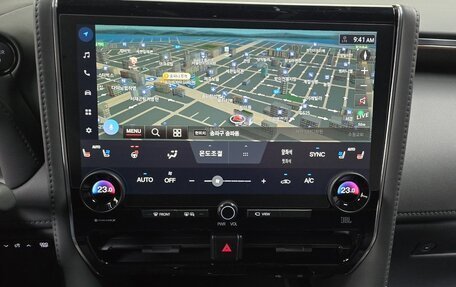 Toyota Alphard, 2024 год, 14 790 000 рублей, 15 фотография