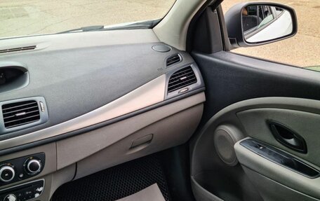 Renault Megane III, 2010 год, 380 000 рублей, 22 фотография