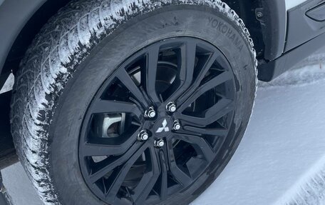 Mitsubishi Outlander III рестайлинг 3, 2020 год, 2 200 000 рублей, 1 фотография