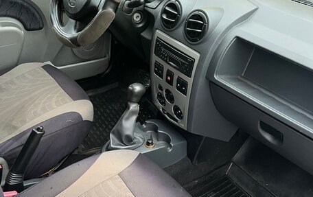 Renault Logan I, 2005 год, 230 000 рублей, 7 фотография