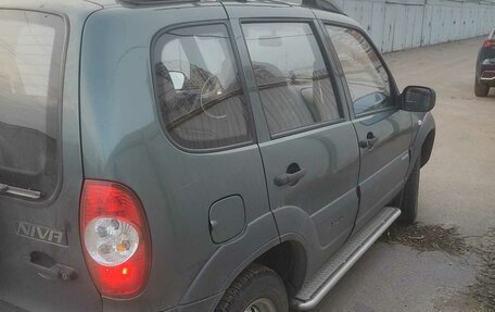 Chevrolet Niva I рестайлинг, 2011 год, 850 000 рублей, 4 фотография