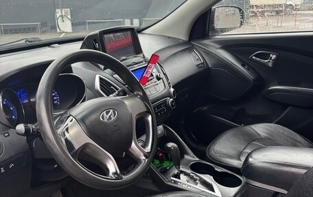 Hyundai Tucson III, 2011 год, 1 050 000 рублей, 9 фотография