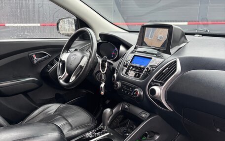 Hyundai Tucson III, 2011 год, 1 050 000 рублей, 13 фотография