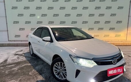 Toyota Camry, 2015 год, 1 690 000 рублей, 3 фотография