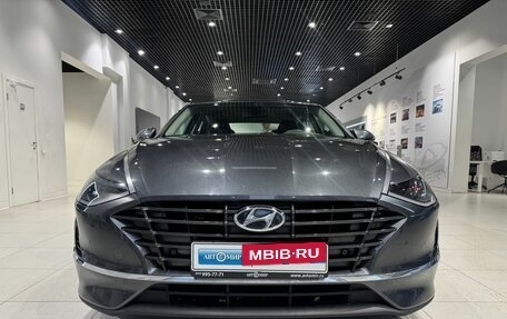 Hyundai Sonata VIII, 2020 год, 2 350 000 рублей, 2 фотография