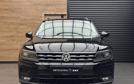 Volkswagen Tiguan II, 2017 год, 2 199 000 рублей, 2 фотография