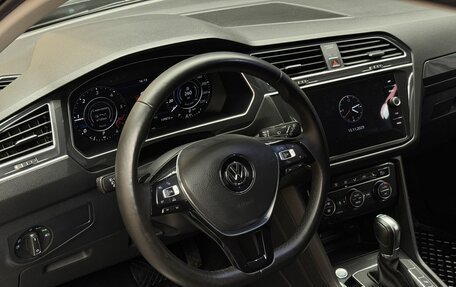 Volkswagen Tiguan II, 2017 год, 2 199 000 рублей, 8 фотография