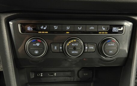 Volkswagen Tiguan II, 2017 год, 2 199 000 рублей, 14 фотография